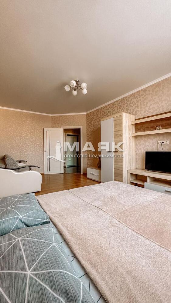 1-к. квартира 48.3 кв.м, 13/14
