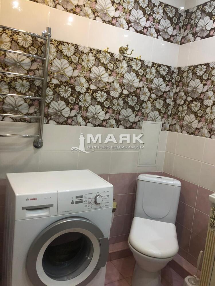 2-к. квартира 64 кв.м, 4/10