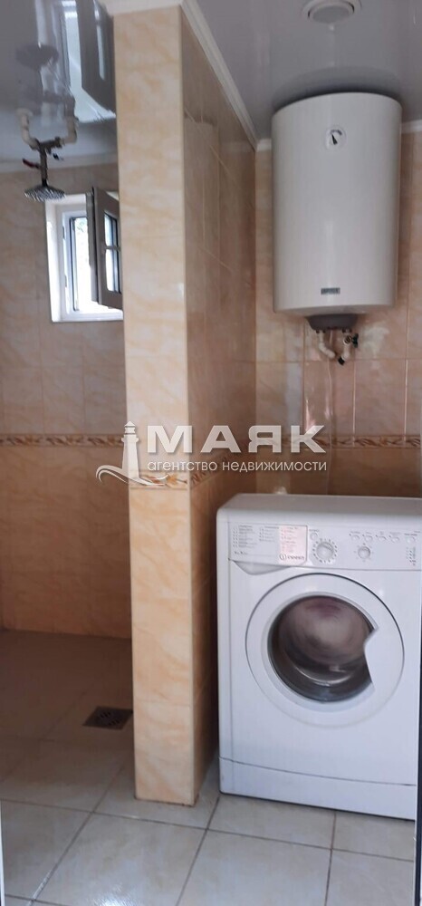 Дом 413 кв.м на участке 8 сот