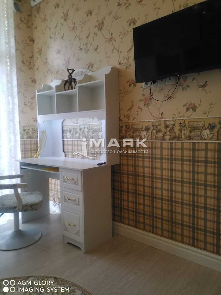 Дом 223 кв.м на участке 1 сот