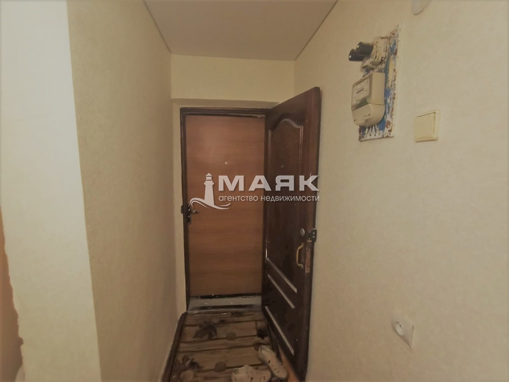 2-к. квартира 44 кв.м, 1/2
