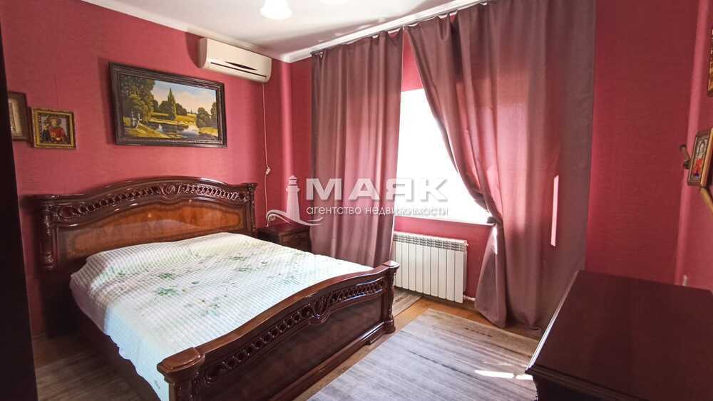 Дом 161.9 кв.м на участке 5 сот