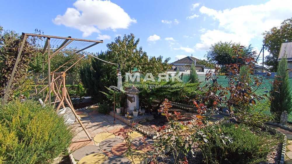 Дом 161.9 кв.м на участке 5 сот