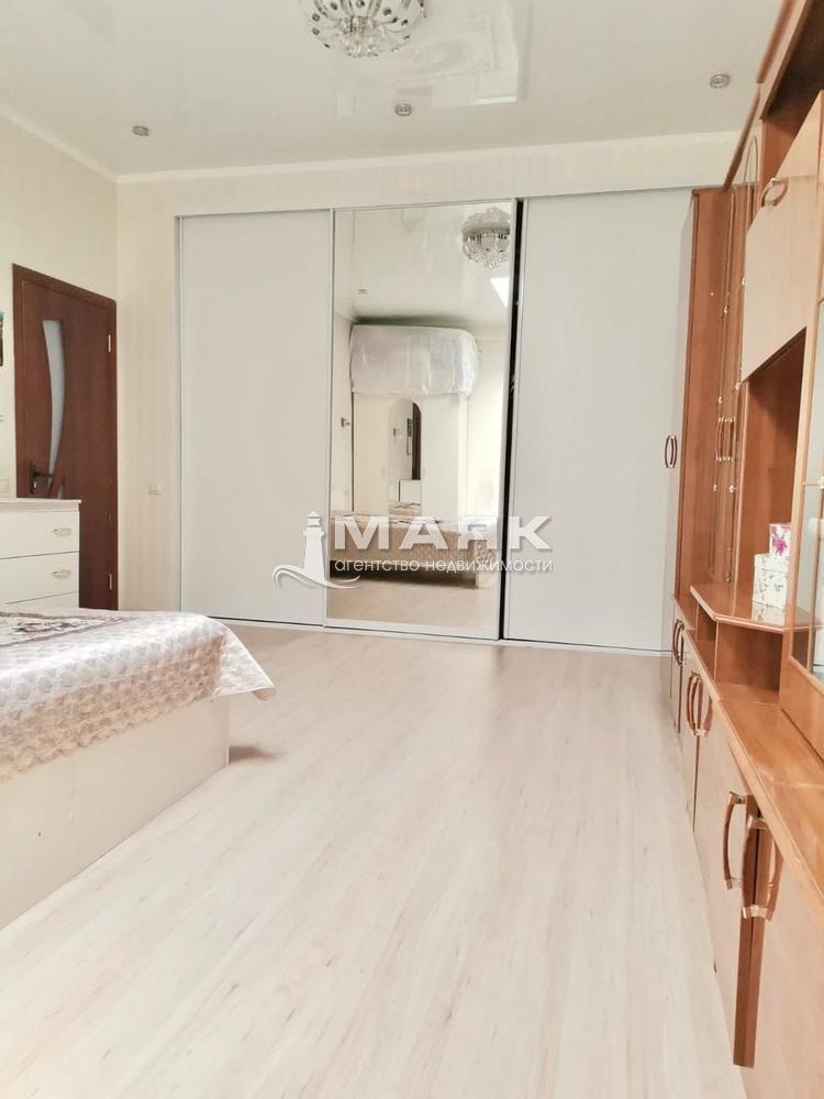 4-к. квартира 114.2 кв.м, 4/4