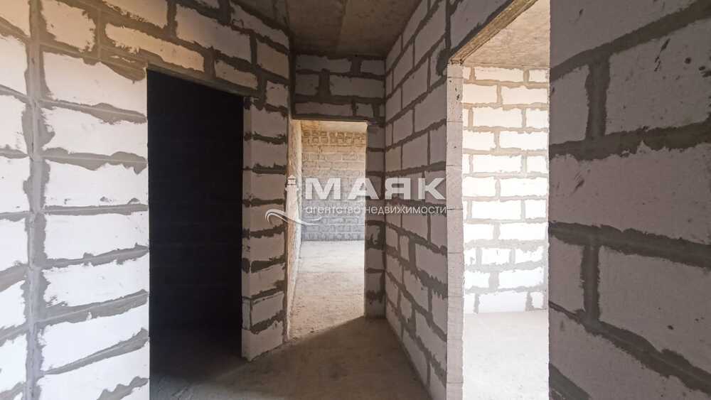 1-к. квартира 42.3 кв.м, 2/3