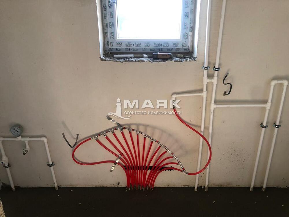 Дом 174 кв.м на участке 6 сот