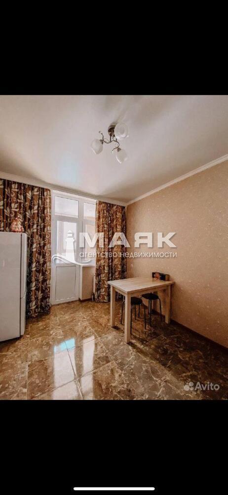 1-к. квартира 48.3 кв.м, 13/14
