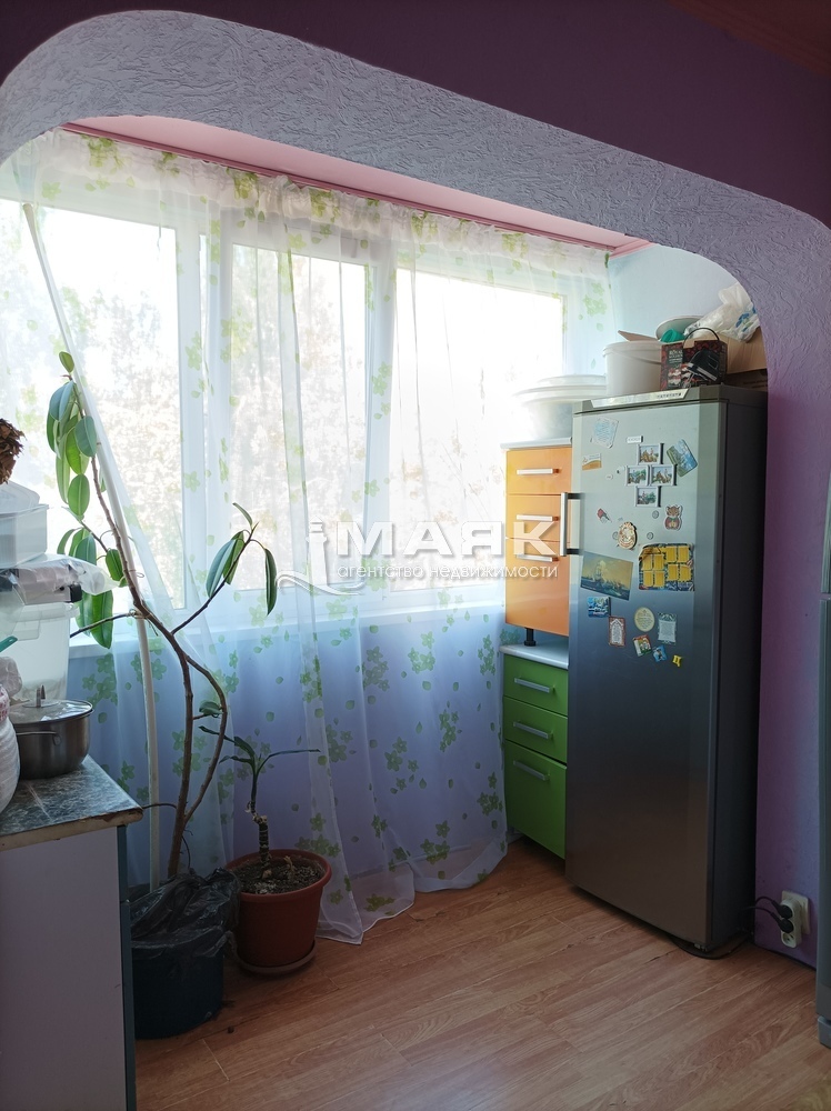 4-к. квартира 80 кв.м, 2/9
