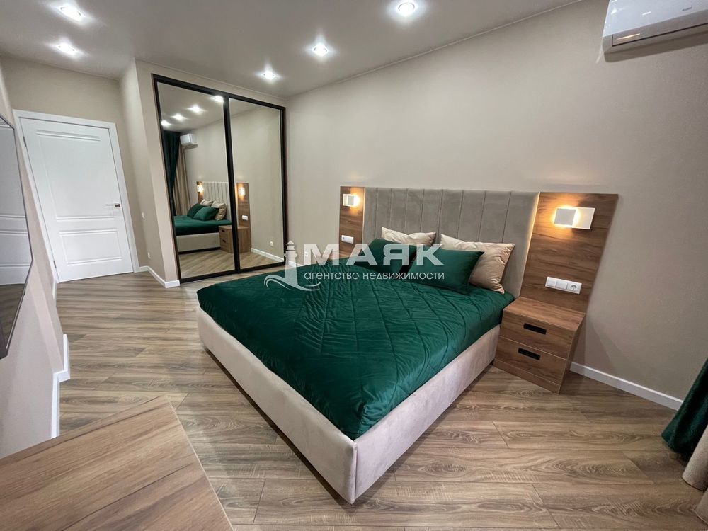 2-к. квартира 72 кв.м, 5/13