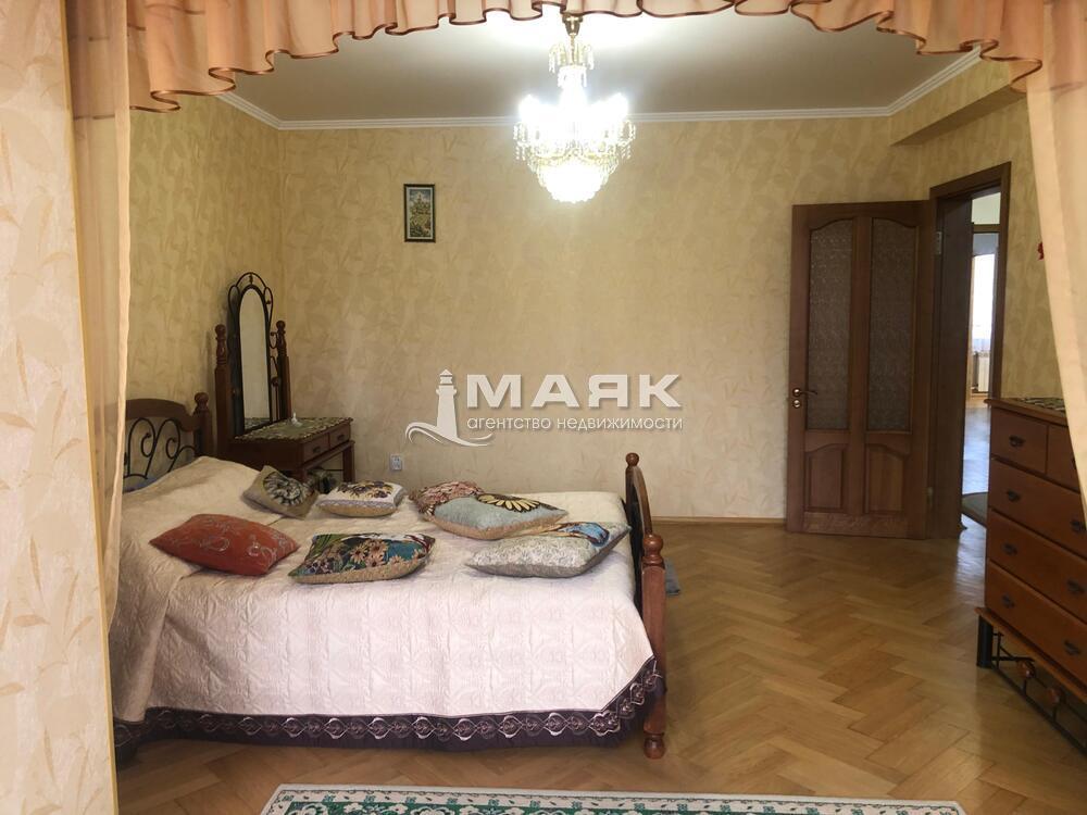 2-к. квартира 85.4 кв.м, 6/7