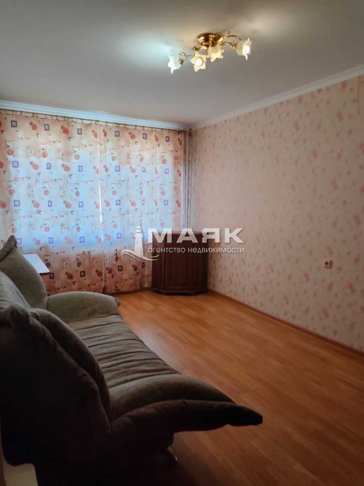 1-к. квартира 39.6 кв.м, 8/10