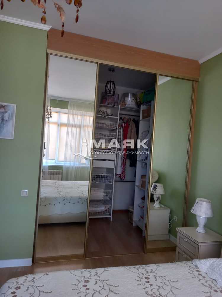 2-к. квартира 68 кв.м, 4/6
