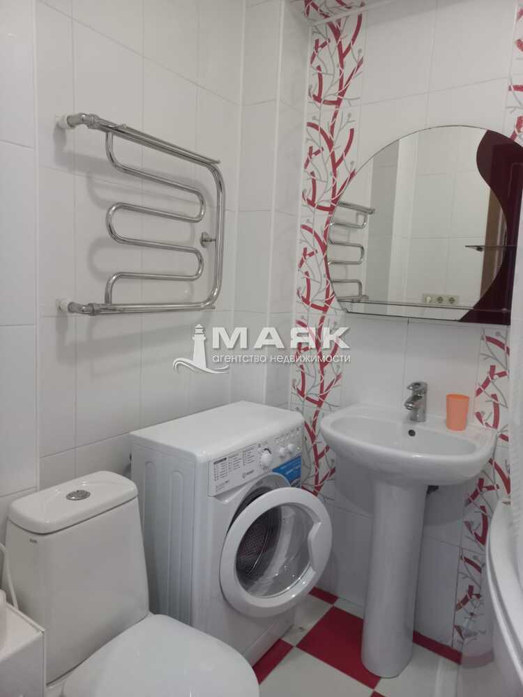 1-к. квартира 42 кв.м, 8/9