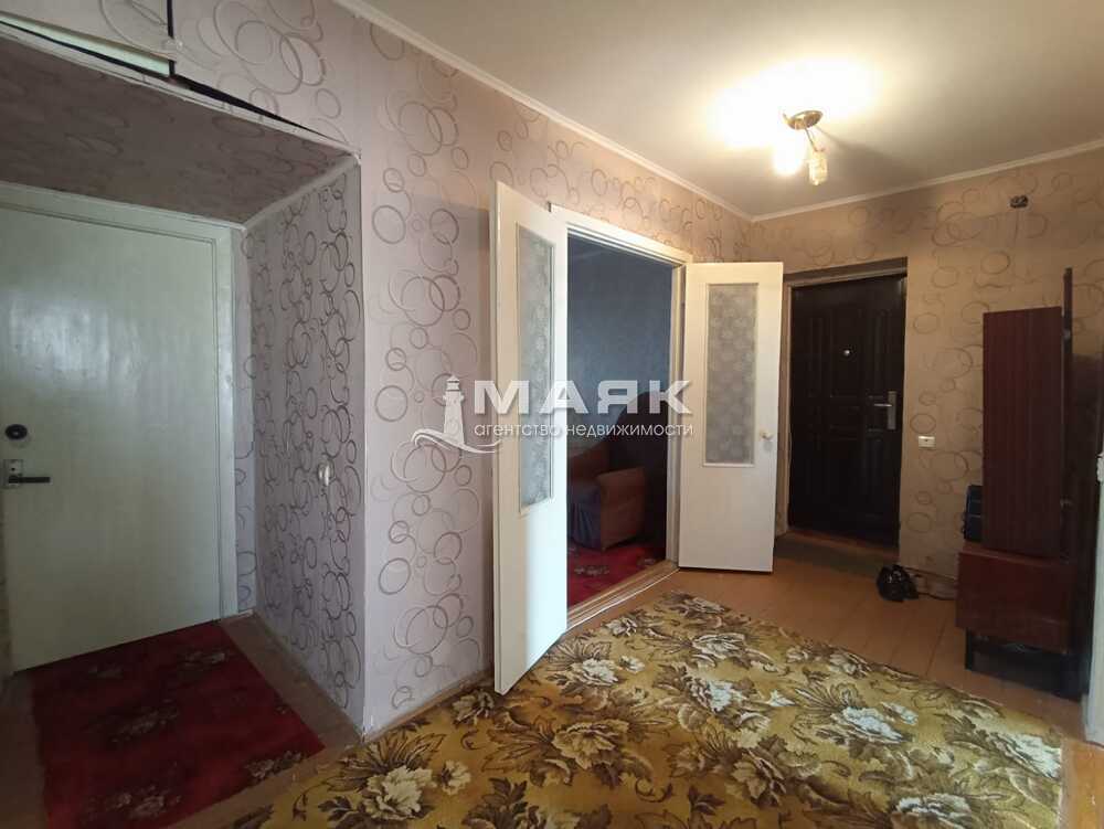 2-к. квартира 54 кв.м, 2/5