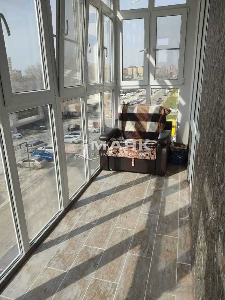 2-к. квартира 58.6 кв.м, 4/8