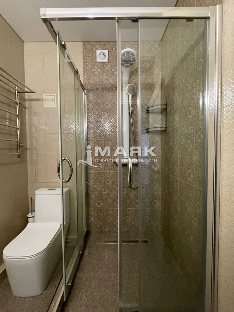 3-к. квартира 86.3 кв.м, 4/8