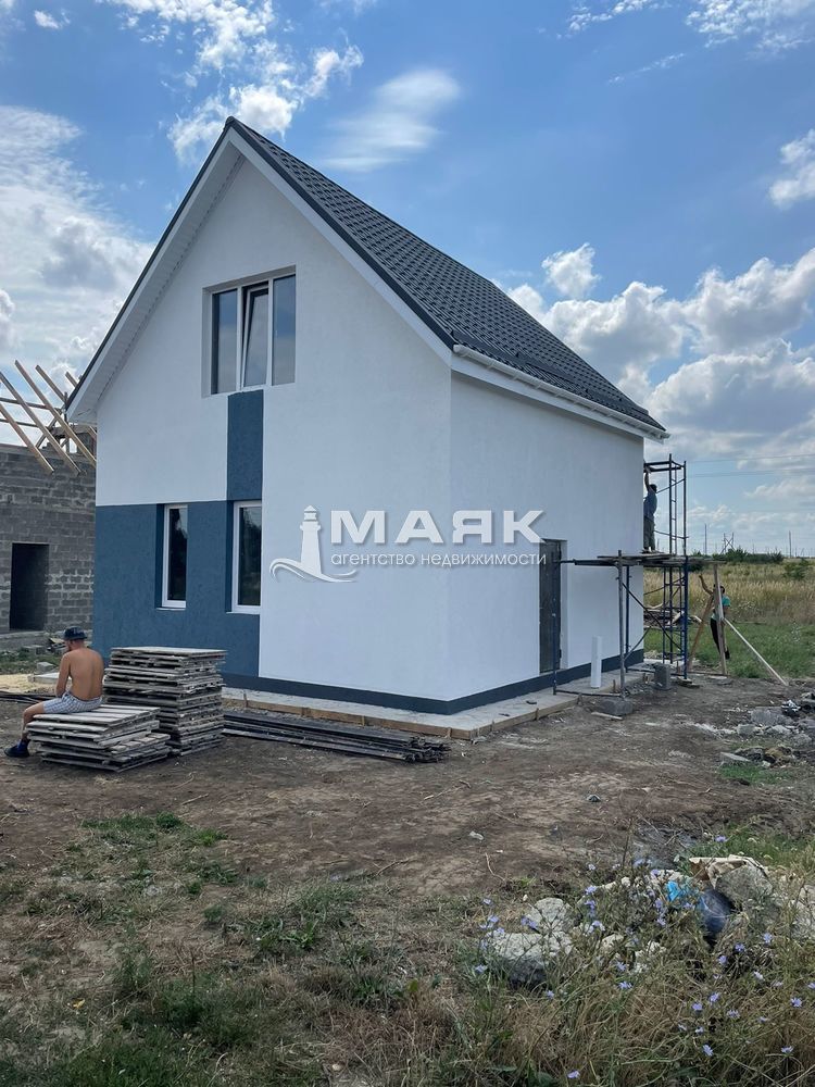 Дом 85 кв.м на участке 3 сот