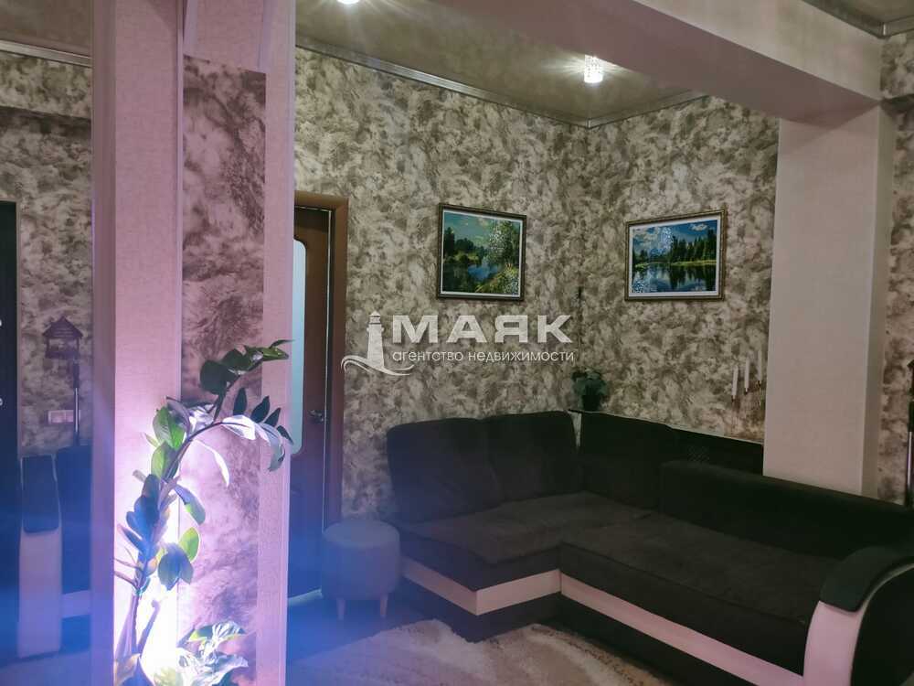 3-к. квартира 90 кв.м, 2/5