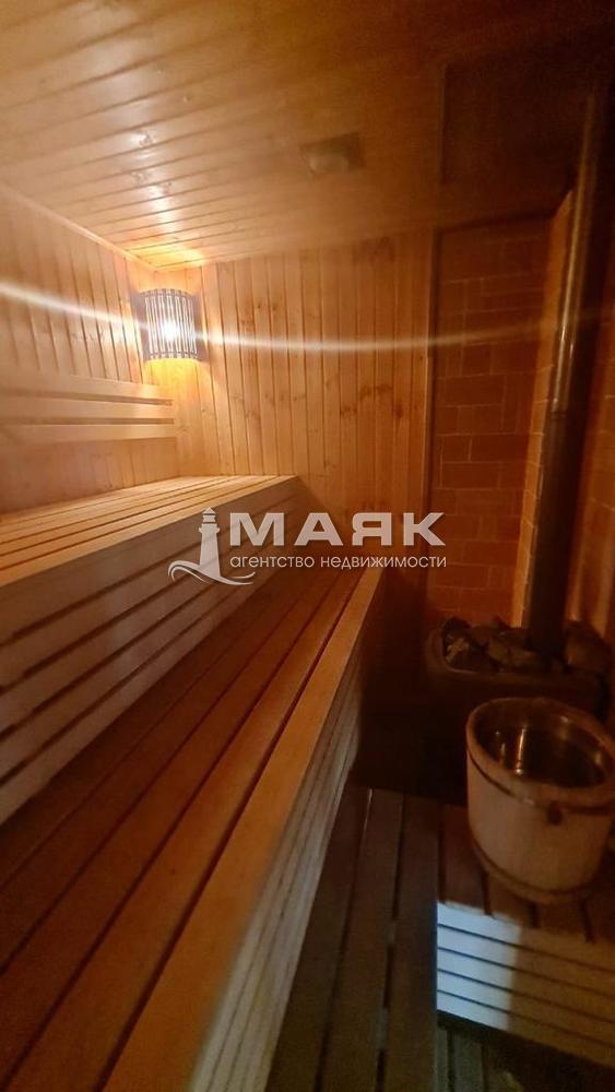 Дом 402 кв.м на участке 10 сот