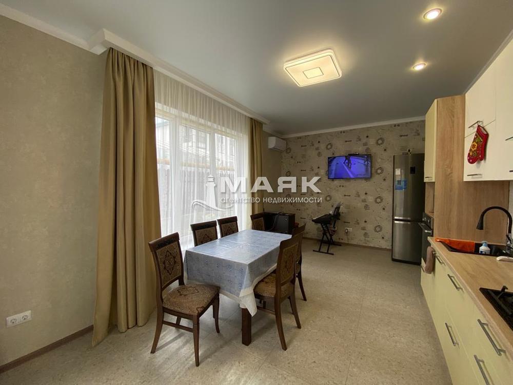 Таунхаус 125.4 кв.м на участке 2.2 сот