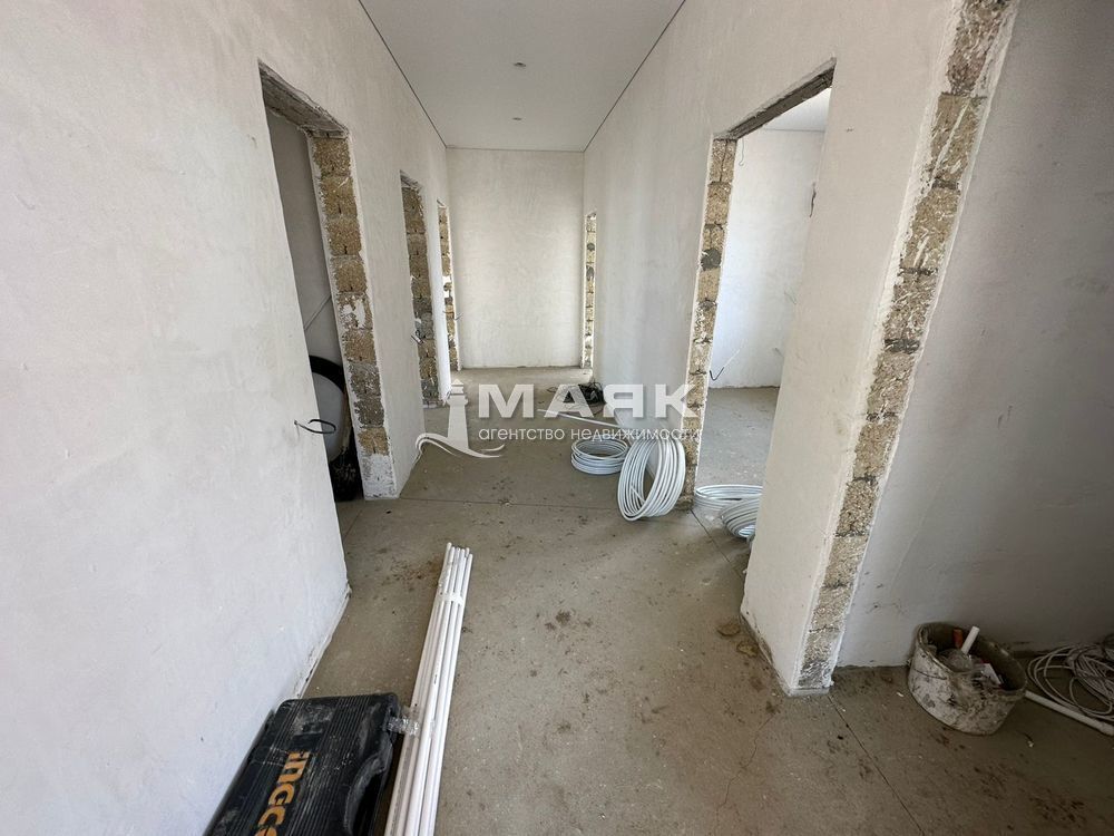 Дом 100 кв.м на участке 6 сот