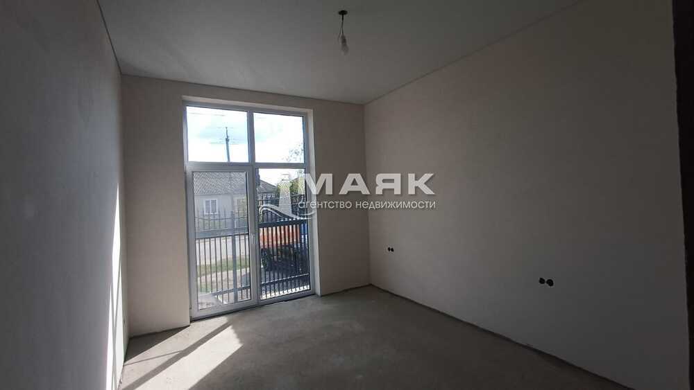 Дом 93.2 кв.м на участке 3 сот