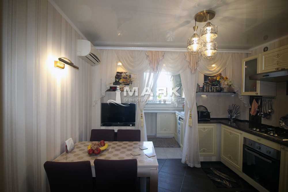 3-к. квартира 80 кв.м, 4/9