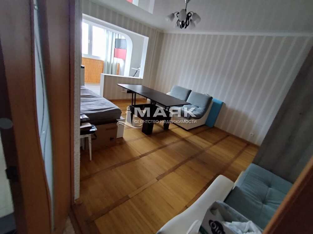 3-к. квартира 71.5 кв.м, 6/9
