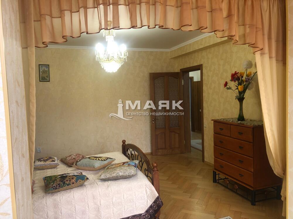 2-к. квартира 85.4 кв.м, 6/7