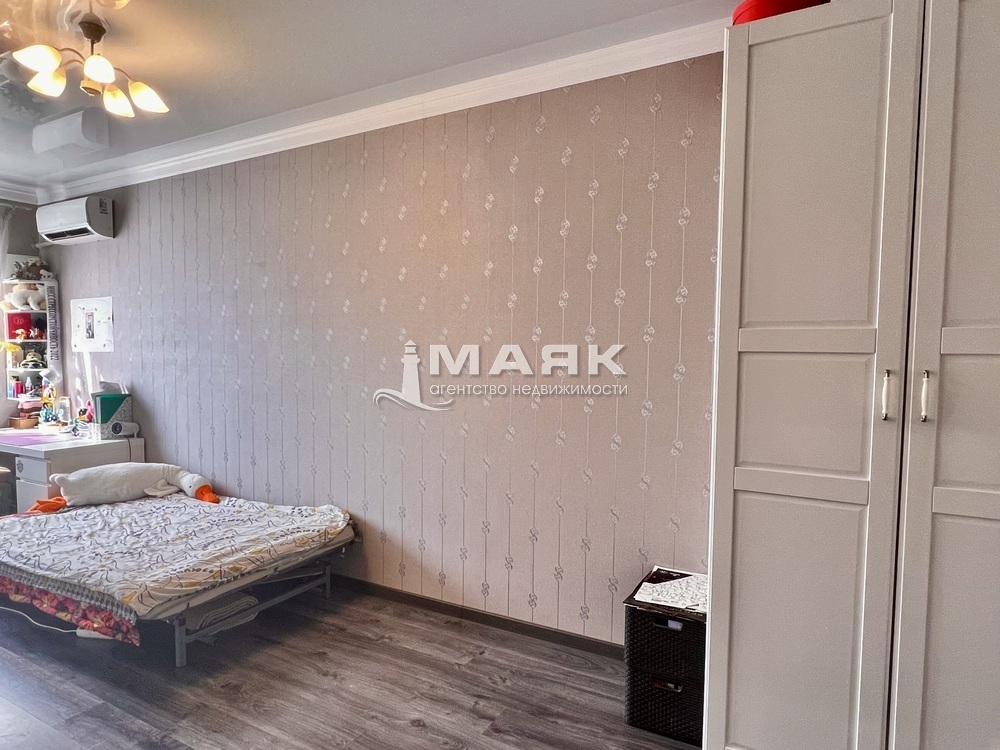 2-к. квартира 53.8 кв.м, 3/3