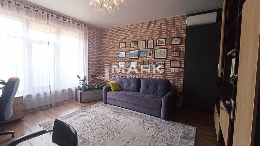 Дом 248 кв.м на участке 22 сот