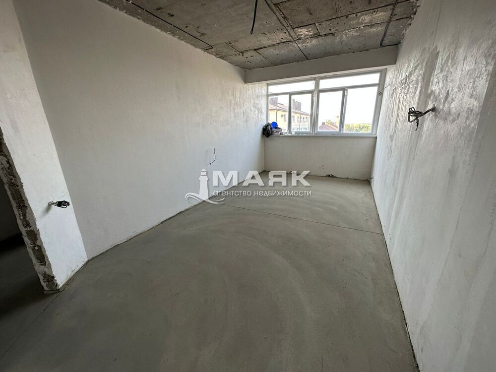 2-к. квартира 75 кв.м, 2/3