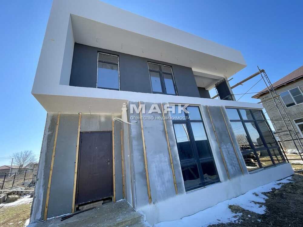 Дом 179 кв.м на участке 6 сот