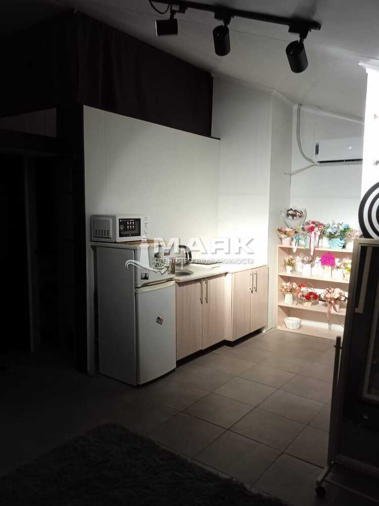 2-к. квартира 67.3 кв.м, 3/3