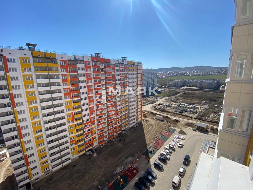 3-к. квартира 95.6 кв.м, 14/16