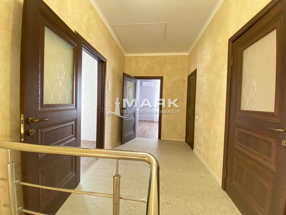 Таунхаус 125.4 кв.м на участке 2.2 сот