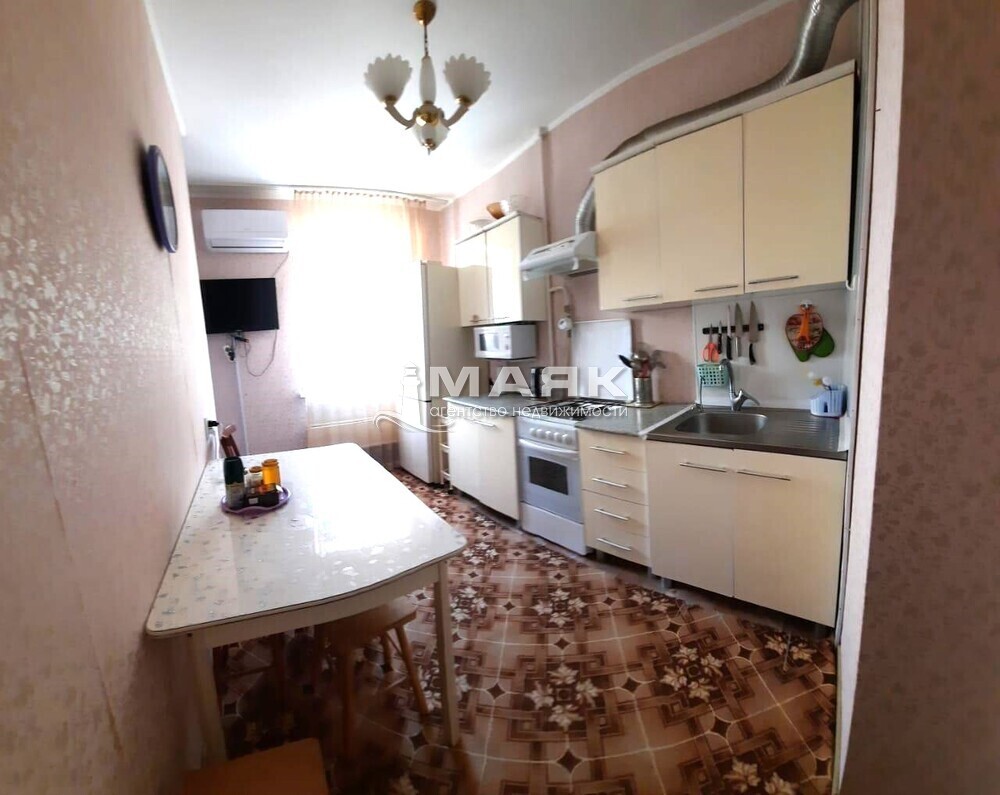 2-к. квартира 55.3 кв.м, 2/9