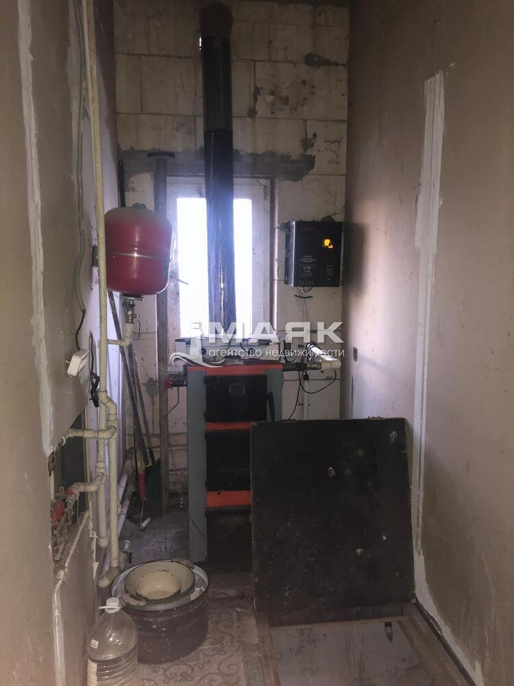 Дом 220 кв.м на участке 8 сот