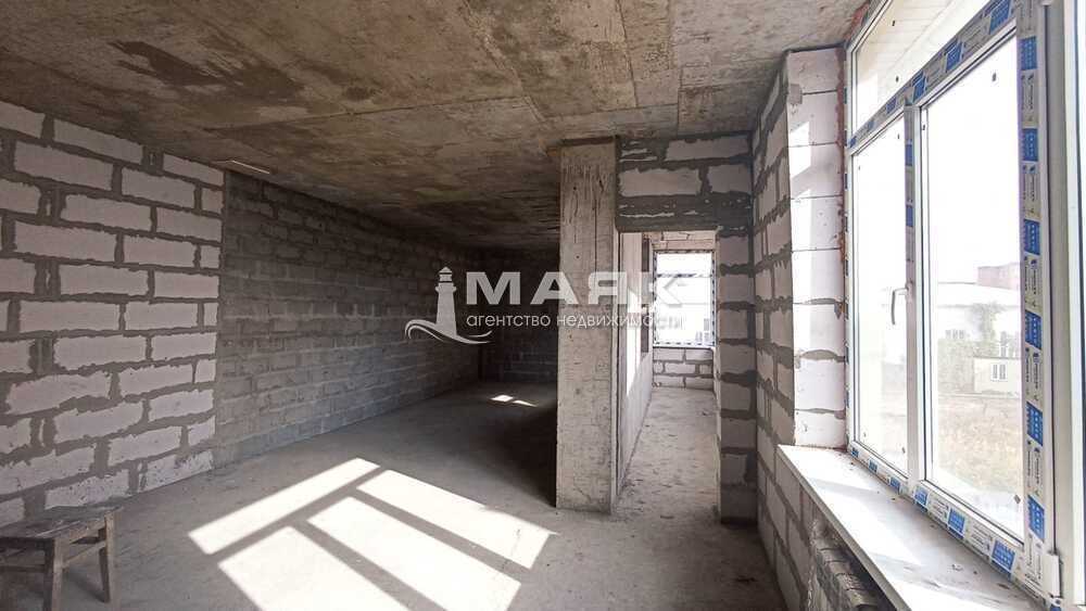 1-к. квартира 56 кв.м, 1/3