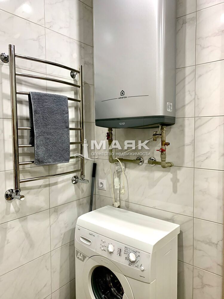 1-к. квартира 37 кв.м, 2/9
