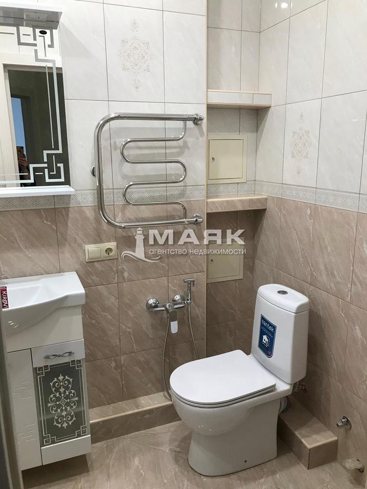 2-к. квартира 74.5 кв.м, 6/8