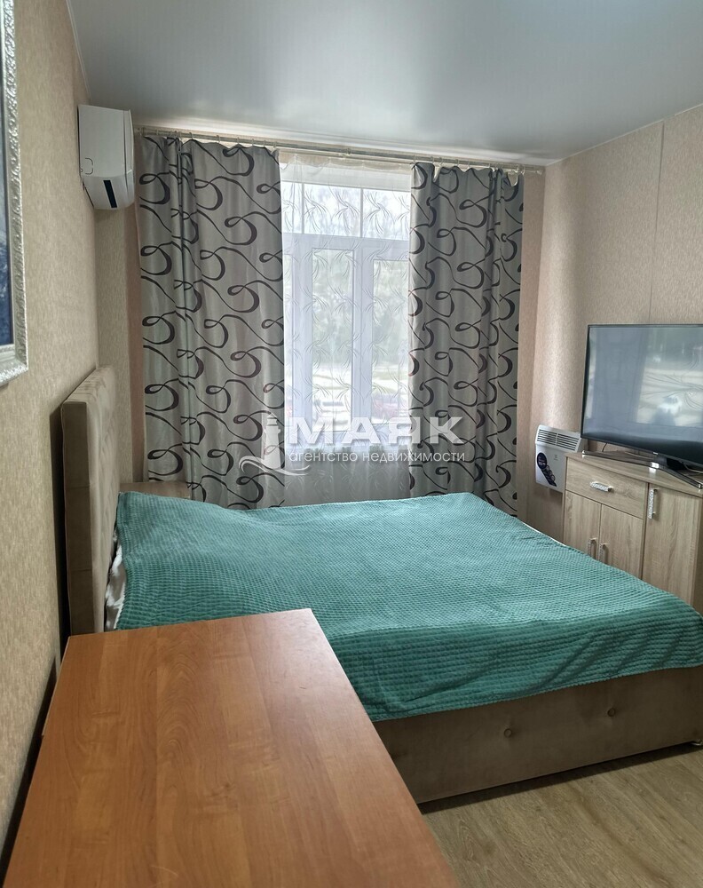 1-к. квартира 37 кв.м, 2/4