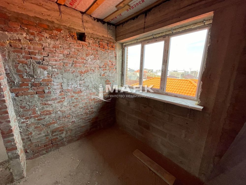 Дом 269 кв.м на участке 5.5 сот