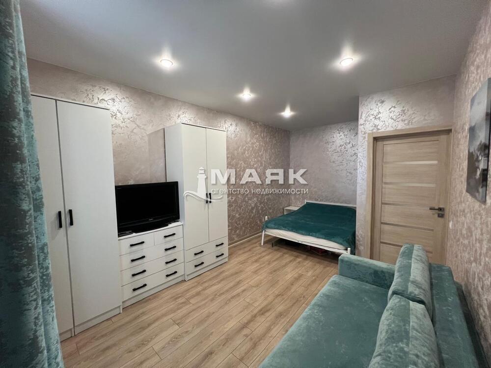 1-к. квартира 37.3 кв.м, 2/5