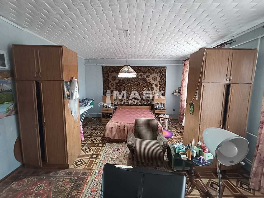 Дом 250 кв.м на участке 19 сот