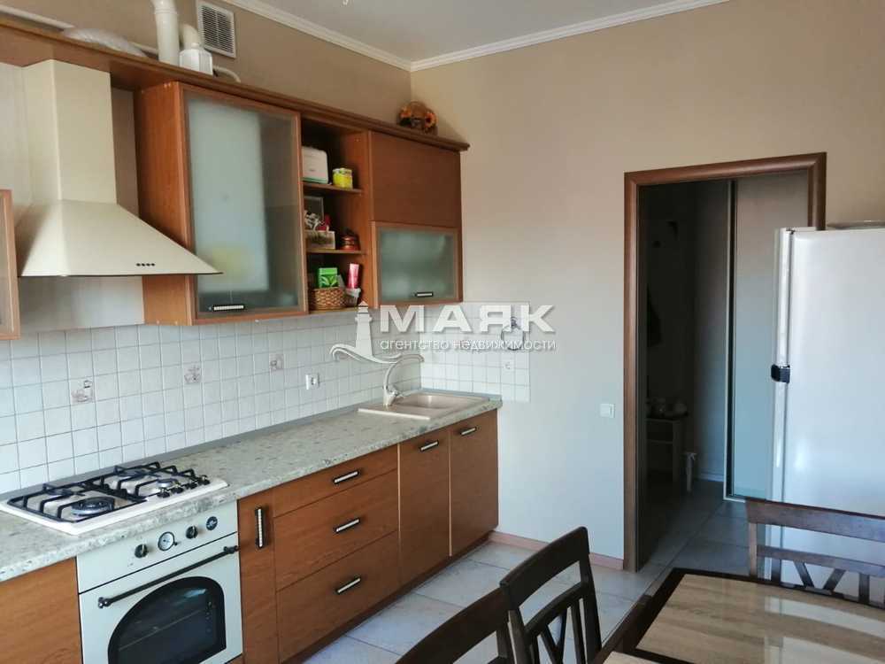 2-к. квартира 68 кв.м, 4/6