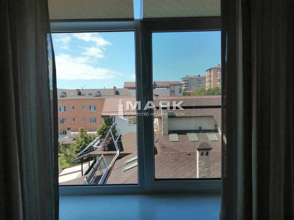 2-к. квартира 68 кв.м, 4/6