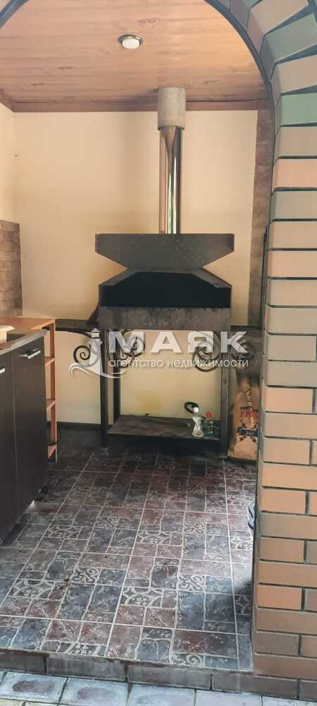 Дом 413 кв.м на участке 8 сот