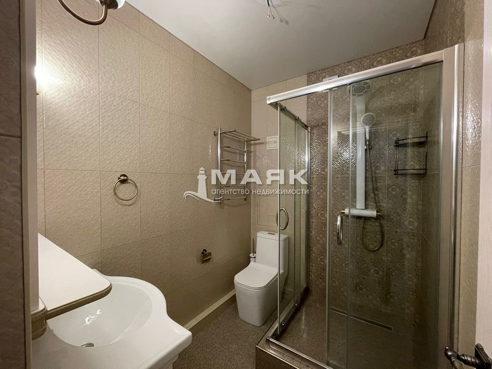 3-к. квартира 86.3 кв.м, 4/8