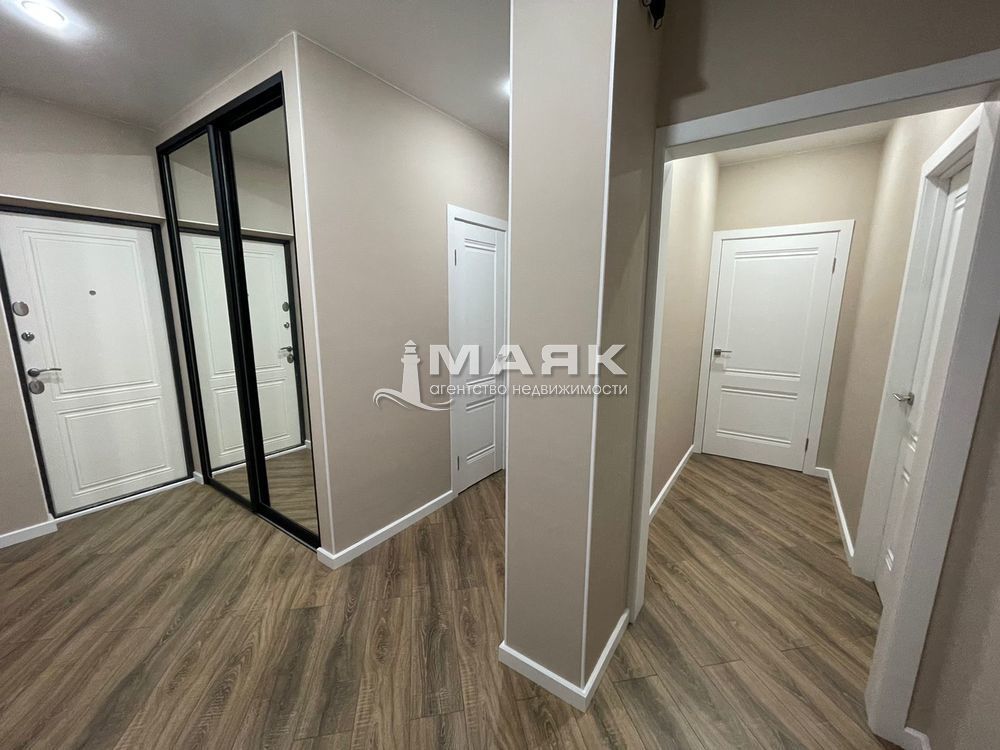 2-к. квартира 72 кв.м, 5/13